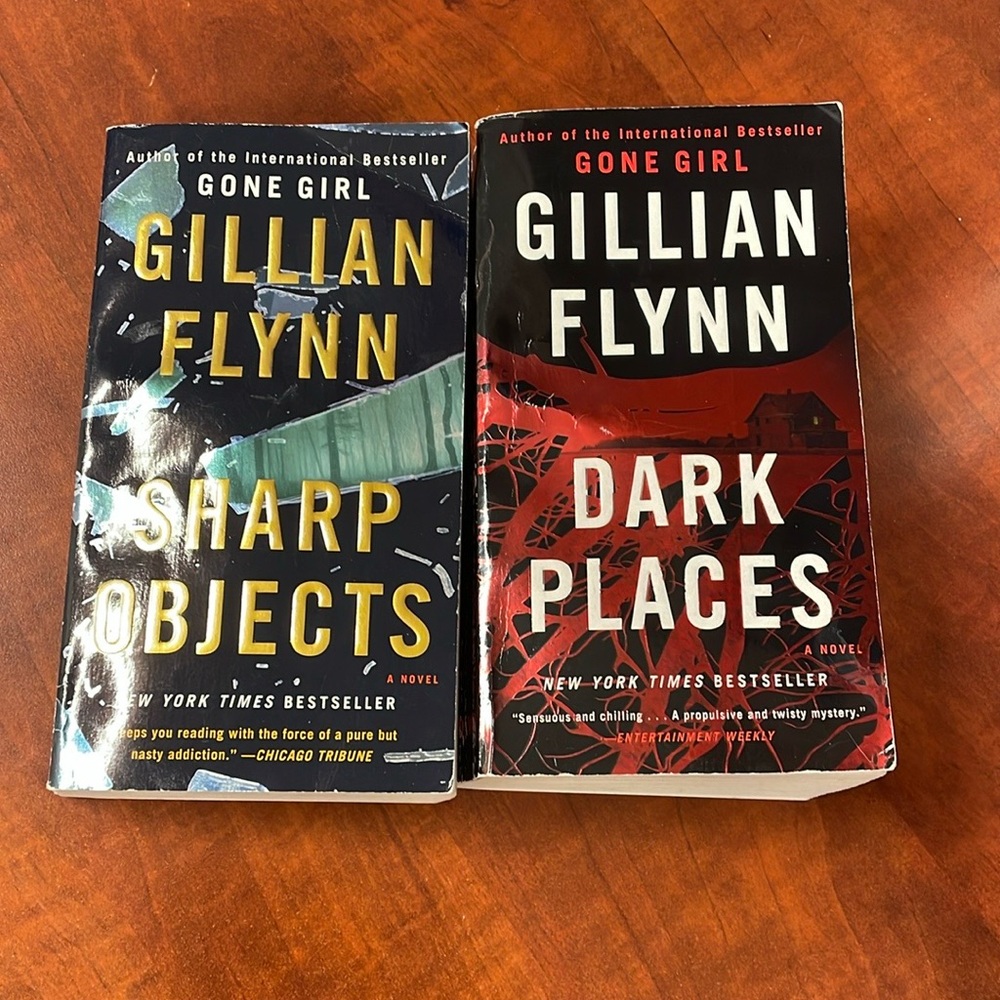Gillian Flynn Thriller Bundle Sharp Objects & Dark Places. Pre-read condition.